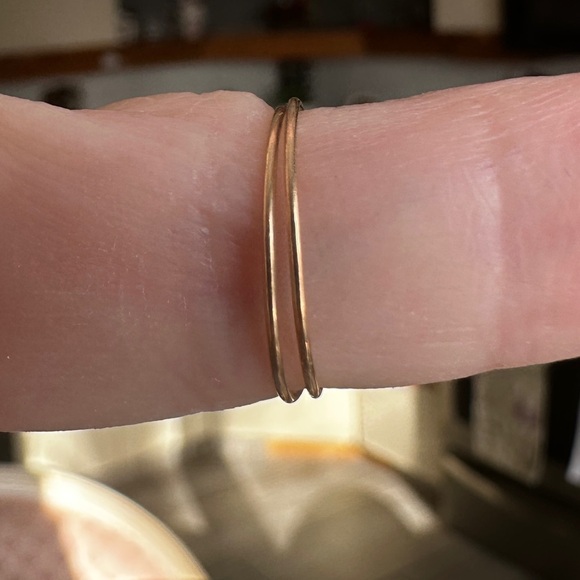 Chic Gold Textured Ring - Picture 4 of 8